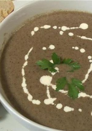 A picture of Mushroom Soup.