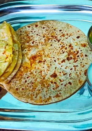 पुरणपोळी (puranpoli recipe in marathi) रेसिपी चे मुख्य फोटो 