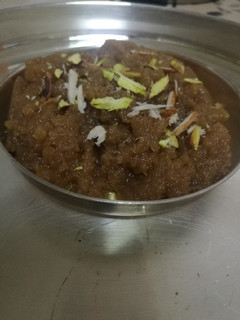 રાજગરા નો શીરો (Rajgara Sheera Recipe In Gujarati) રેસીપી મુખ્ય ફોટો