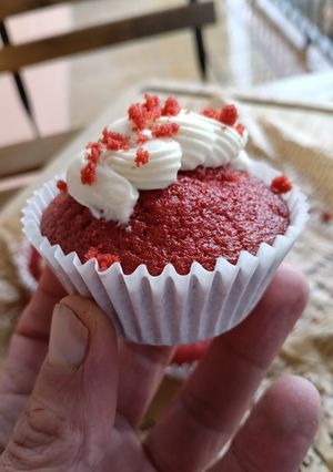 Una foto de Magdalenas Red Velvet con ganache de chocolate blanco