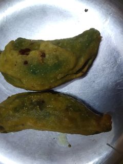 मिर्च के पकौड़े (Mirch ke pakode recipe in Hindi) रेसिपी मुख्य फोटो