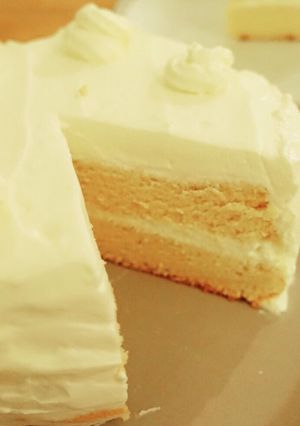 A picture of Classic Vanilla Sponge Cake.