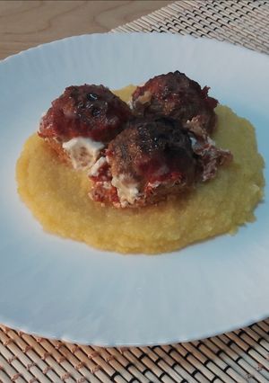 O poză a rețetei Sarmale dezvelite cu mămăliguță.