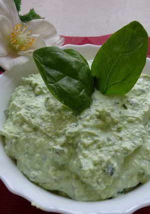 Spenótos túrókrém recept fotója