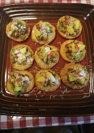 A picture of Papri chat.