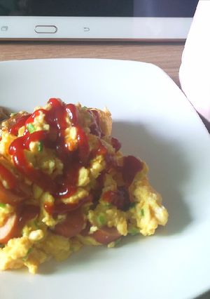 รูปของ ไข่คนไส้กรอกรมควัน