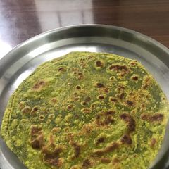 A picture of Spinach paratha.