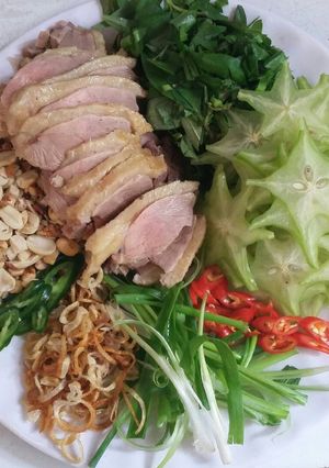 Hình của món Vịt bóp thấu.