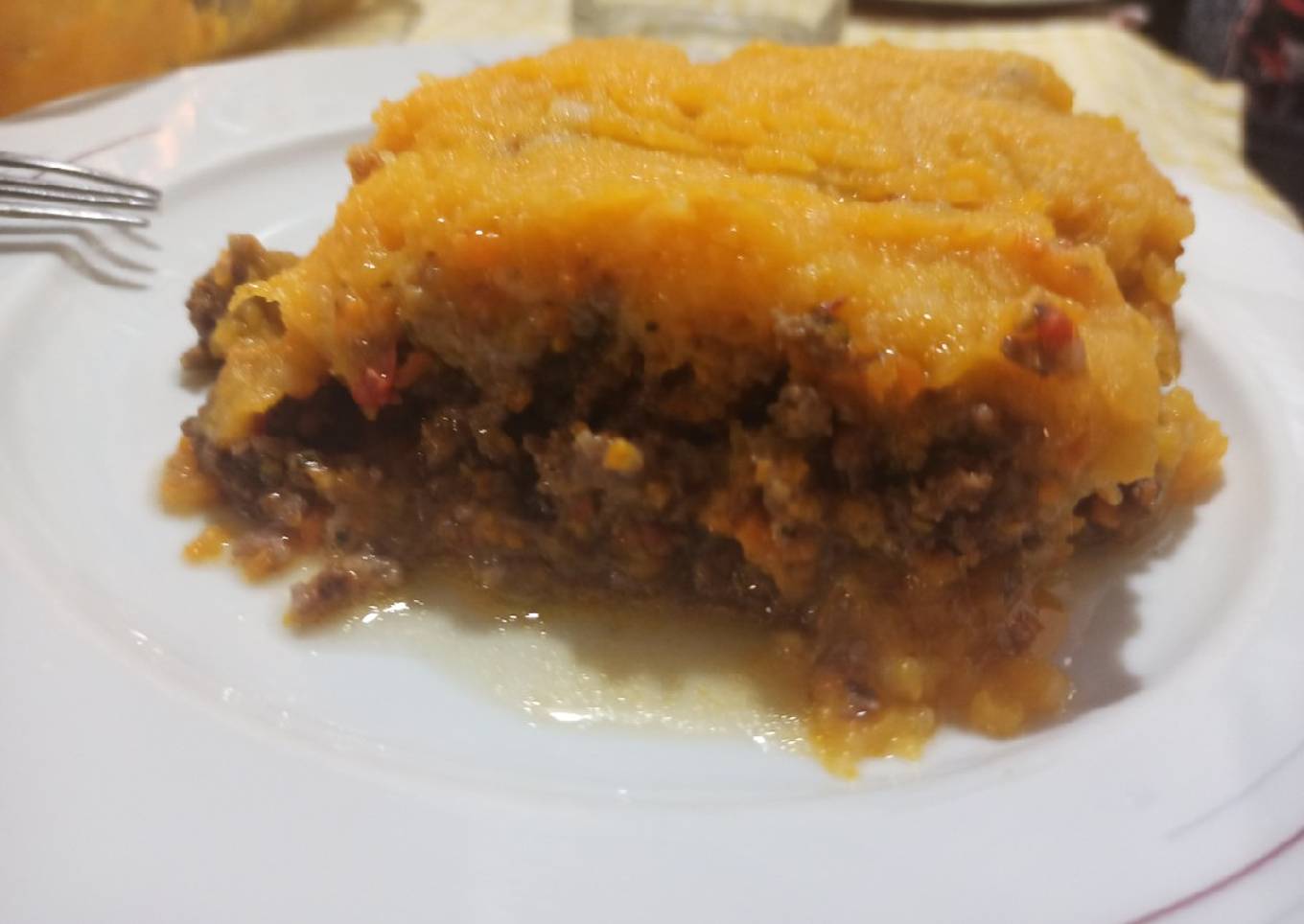 Pastel de carne con puré mixto