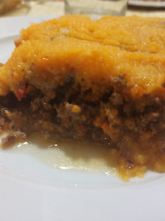 Una foto de Pastel de carne con puré mixto