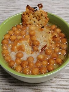 Sajtkrémleves többféle sajtból, sajtchipssel recept fotója