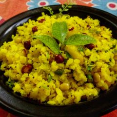 A picture of Aloo Poha.