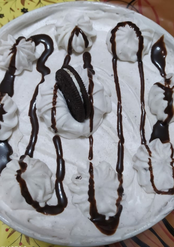 A picture of Oreo cheese cake 🍰.