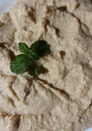 Una foto de Hummus de garbanzos...a mi manera