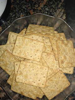 Una foto de Crackers galletas vegan snack 😎😍