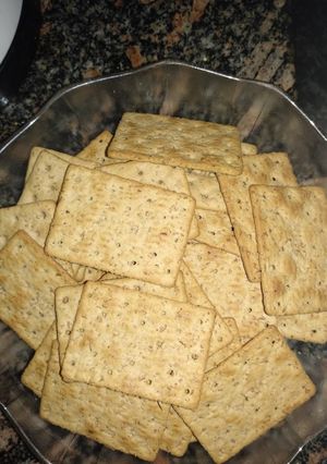 Una foto de Crackers galletas vegan snack 😎😍