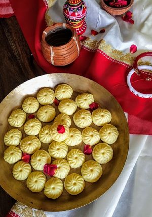 A picture of Bengali sandesh.