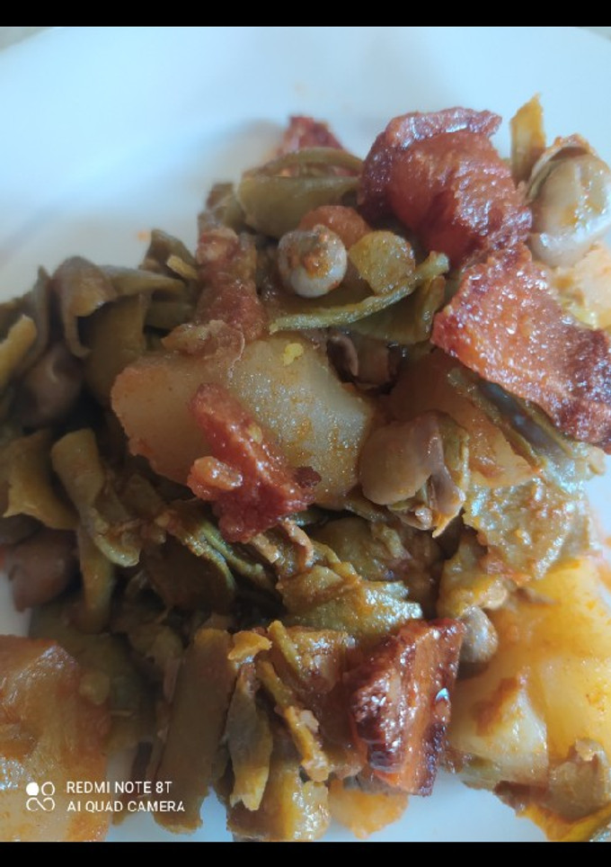 Una foto de Habones con sofrito de panceta
