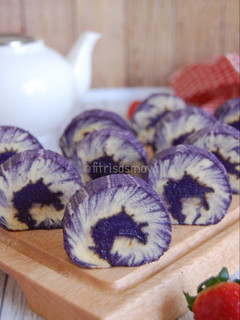 Foto resep Hurricane Acaiberry Swiss Roll Cake (#rabubaru)