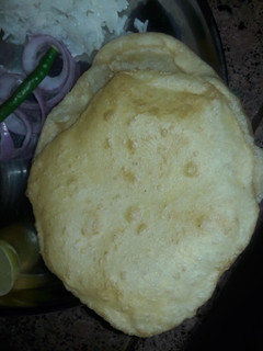 भटूरे (Bhature recipe in hindi) रेसिपी मुख्य फोटो