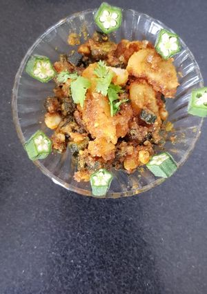 ભીંડા બટાકા નું શાક (Bhinda Bataka Shak Recipe In Gujarati) રેસીપી મુખ્ય ફોટો
