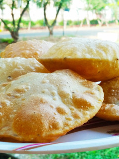 अजवाइन की पूरी (Ajwain ki puri recipe in Hindi) रेसिपी मुख्य फोटो