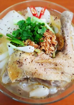 Hình của món GÀ nấu nui gạo.