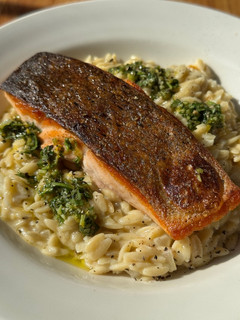 A picture of Lemon Orzo & Salmon.