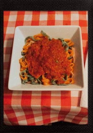 Una foto de Fideos caseros colores