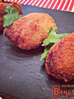 Una foto de Croquetas de merluza