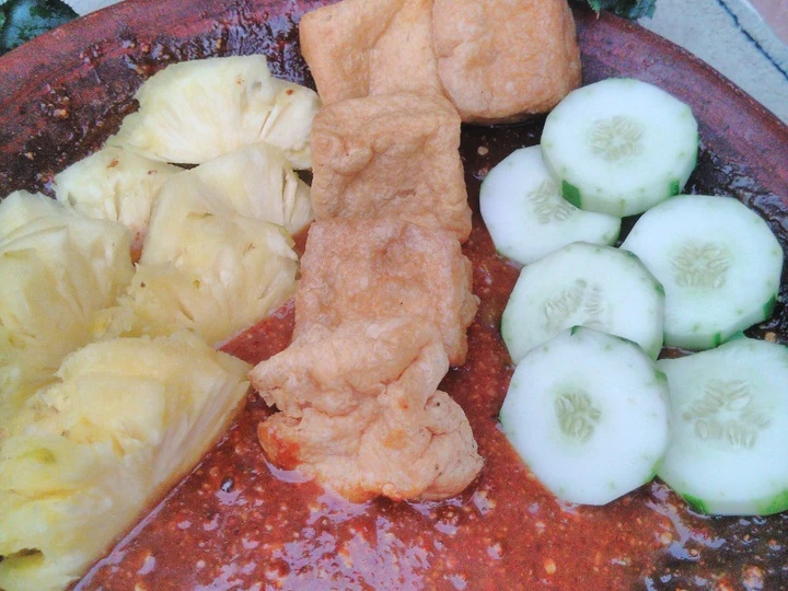 Langkah Mudah untuk Membikin Resep Rujak manis akhir tahun yang Bisa Manjain Lidah Anti Ribet, Uenak Banget