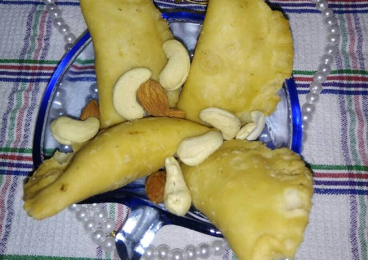 Recipe of Ultimate Mawa gujhiya