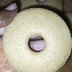 Suji/Semolina Doughnuts (دونات السمن أو السيمولينا) A picture of Suji/Semolina Doughnuts (دونات السمن أو السيمولينا).