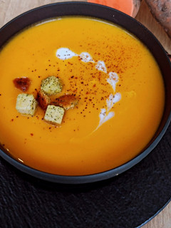 Une photo de Soupe patate douce et lait de coco