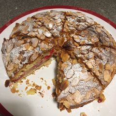 A picture of Raspberry Bakewell Cake.