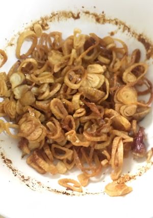 Hình của món Hành phi bằng lò vi sóng.