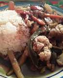 Chapsui de pollo con arroz blanco graneado