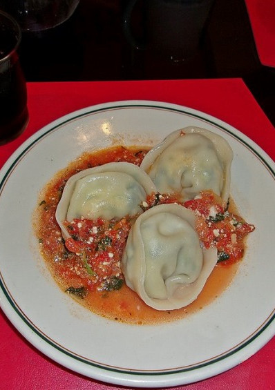 Una foto de Agnolotis express con tapas de empanadas