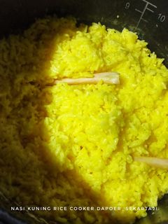 Foto resep Nasi Kuning Rice Cooker