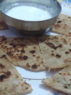 मूली के पराठे (Mooli ke parathe recipe in Hindi) रेसिपी मुख्य फोटो