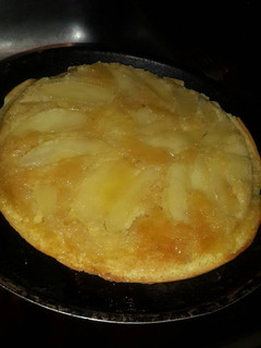 Una foto de Torta de manzana invertida