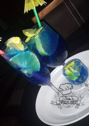 A picture of Electric lemonade in a modernized way.