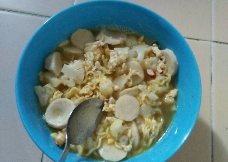 Bumbu memasak Indomie (maggie) rebus with bakso maknyussss 😁😋🍜 Anti Gagal