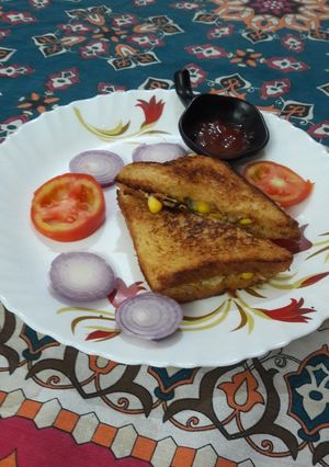 A picture of Corn veggies sandwiches.