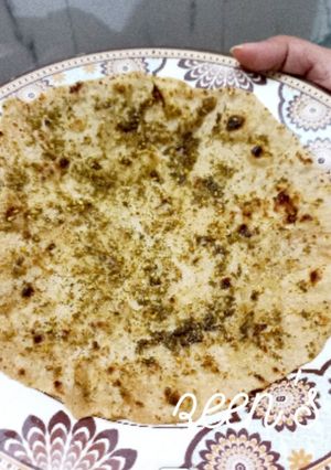 A picture of Thyme or Za'atar Rotis.