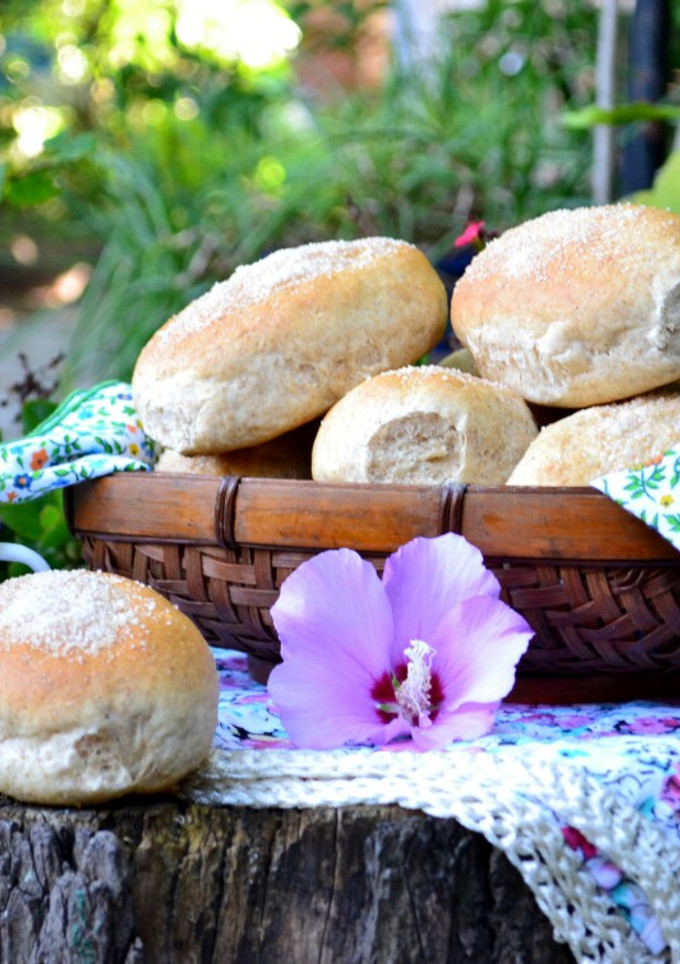 Una foto de Pancitos dulces con harina integral y crema💜
