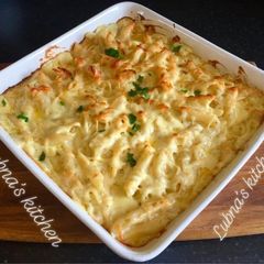 Macaroni Cheese: A picture of Macaroni Cheese:.