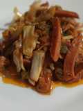 Salchichas con Col y pimiento