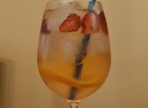 Una foto de Gin Tonic porteño
