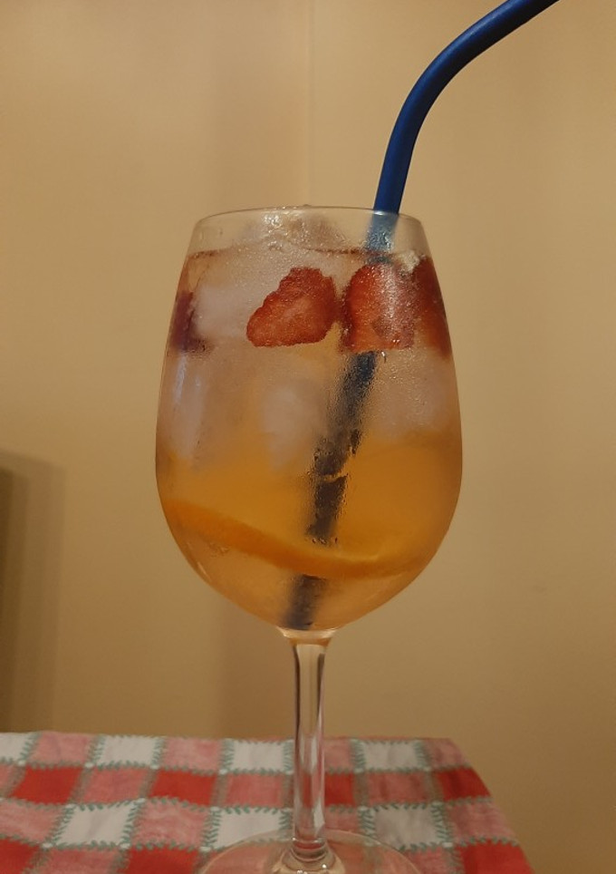 Una foto de Gin Tonic porteño